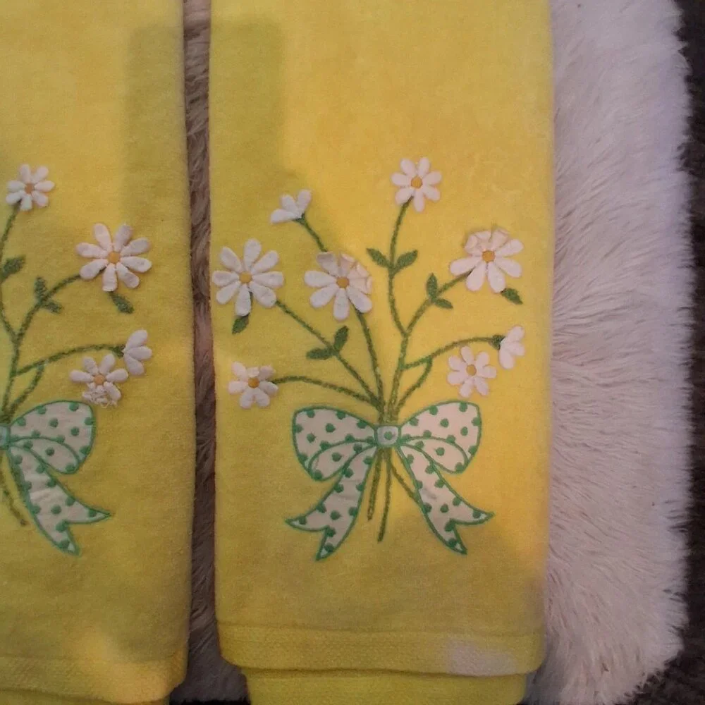 Springmaid vintage 3 towels yellow flowers USA bath